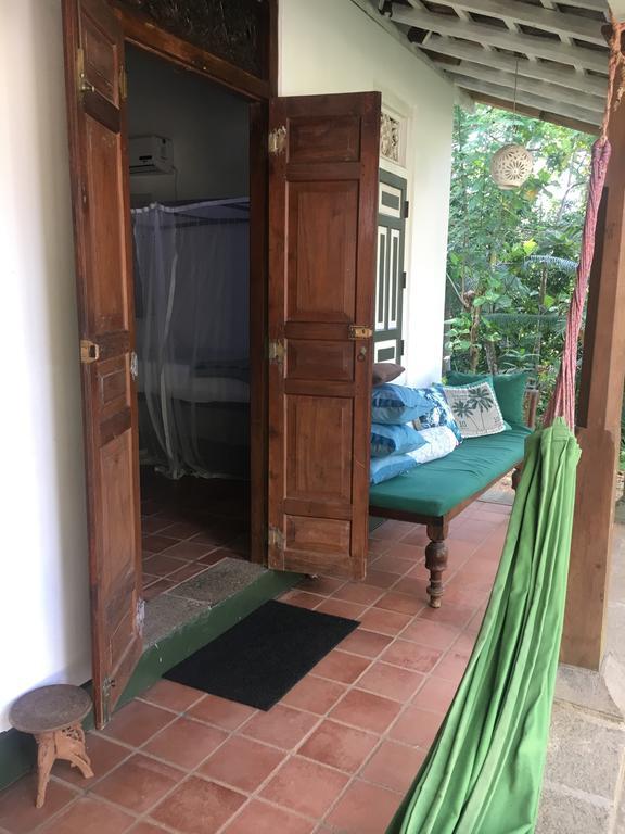 Templeberg Bed and Breakfast Walahanduwa Buitenkant foto