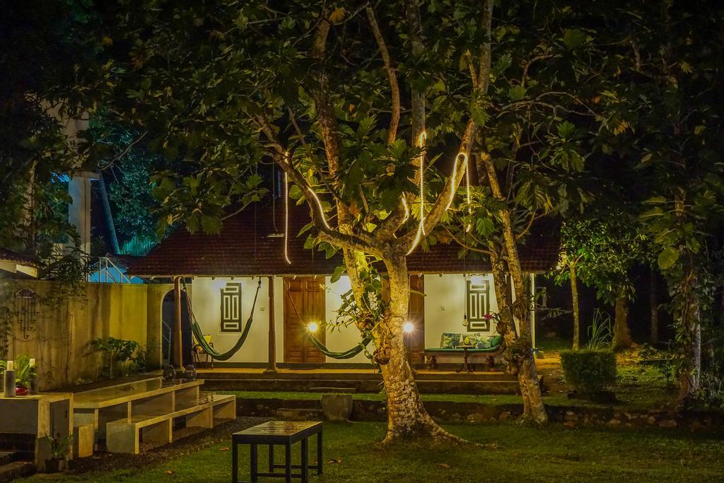 Templeberg Bed and Breakfast Walahanduwa Buitenkant foto